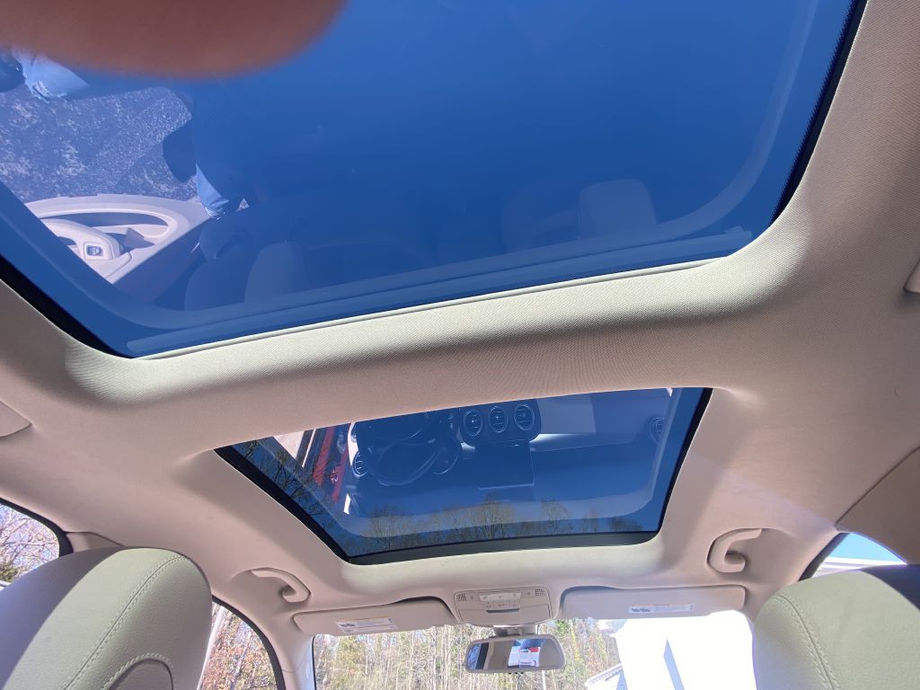 2019 Mercedes-Benz GLC-Class Image 25