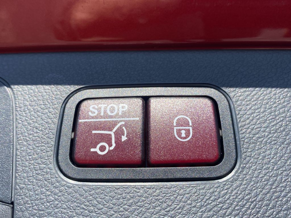 2019 Mercedes-Benz GLC-Class Image 31