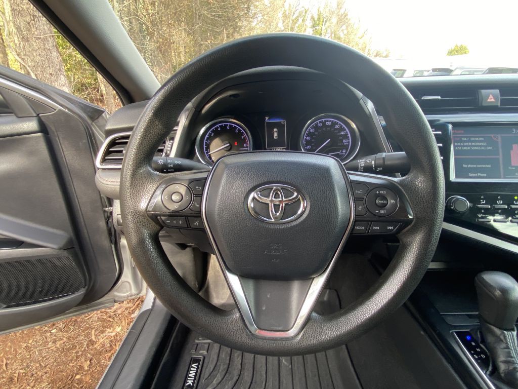 2019 Toyota Camry Image 12