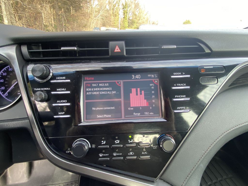 2019 Toyota Camry Image 15