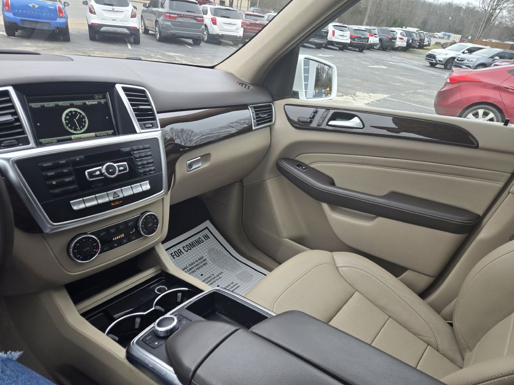 2015 Mercedes-Benz M-Class Image 28