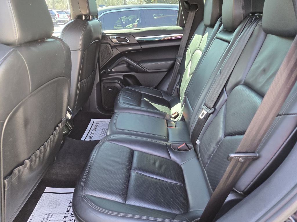 2012 Porsche Cayenne Image 12