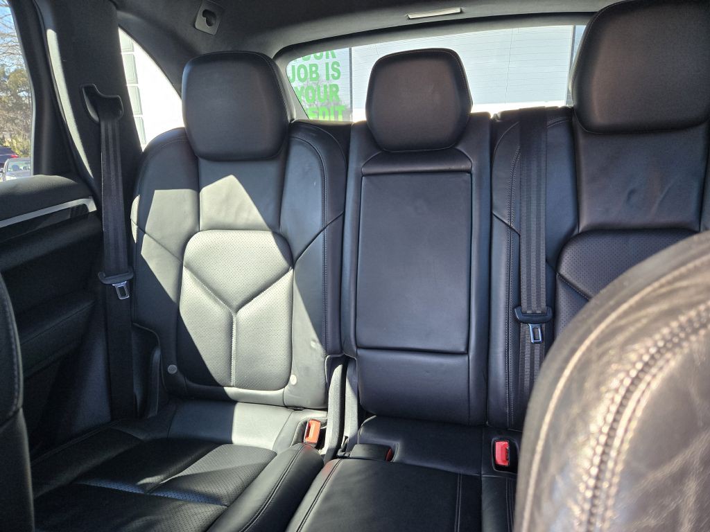 2012 Porsche Cayenne Image 14