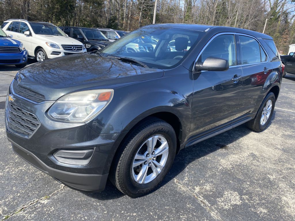 2017 Chevrolet Equinox Image 2