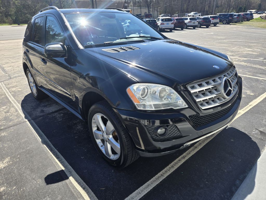 2009 Mercedes-Benz M-Class Image 1