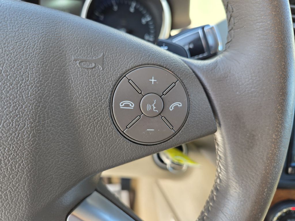 2009 Mercedes-Benz M-Class Image 16