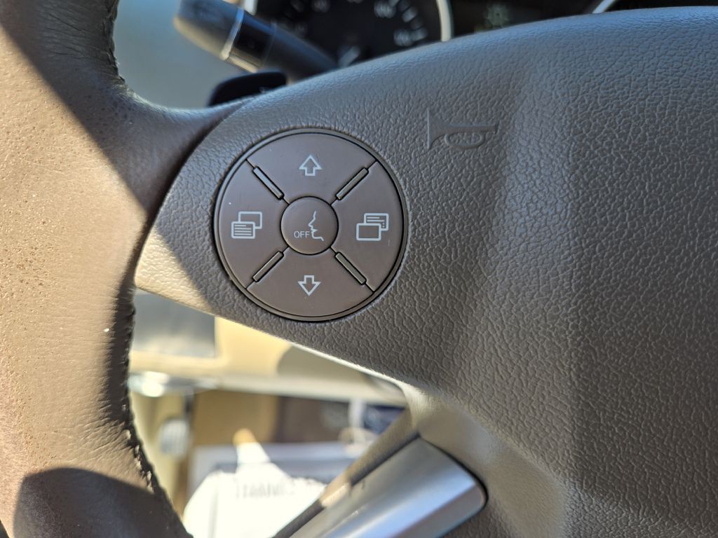 2009 Mercedes-Benz M-Class Image 17
