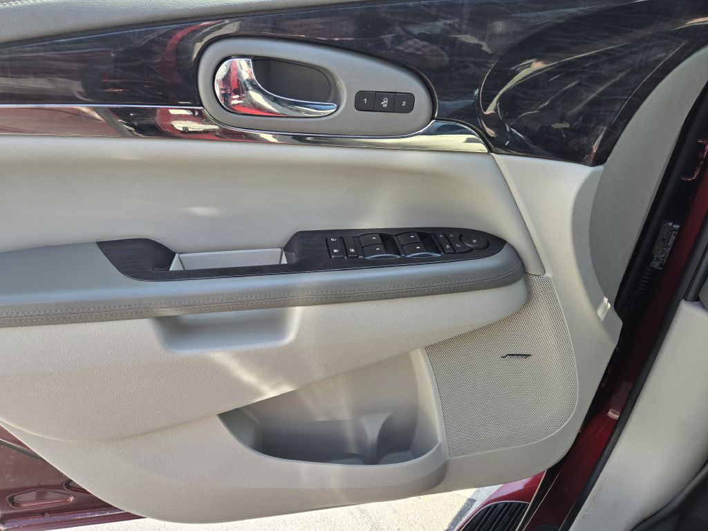 2017 Buick Enclave Image 15