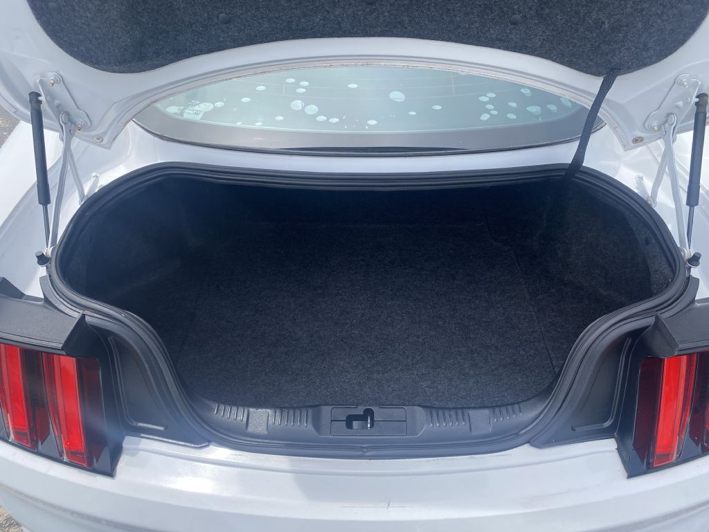 2015 Ford Mustang Image 24