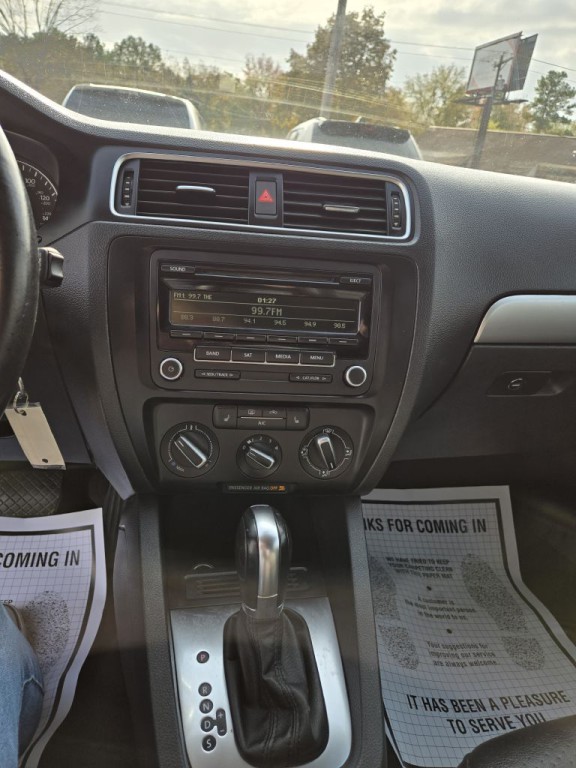 2014 Volkswagen Jetta Image 19