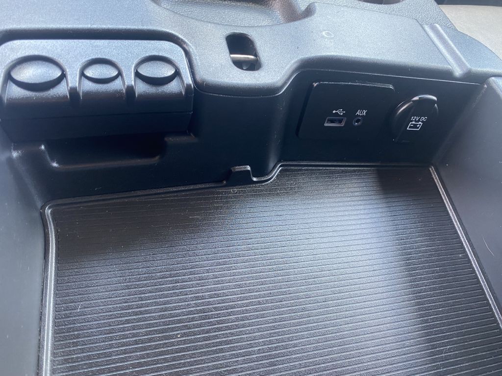 2017 RAM 1500 Image 17
