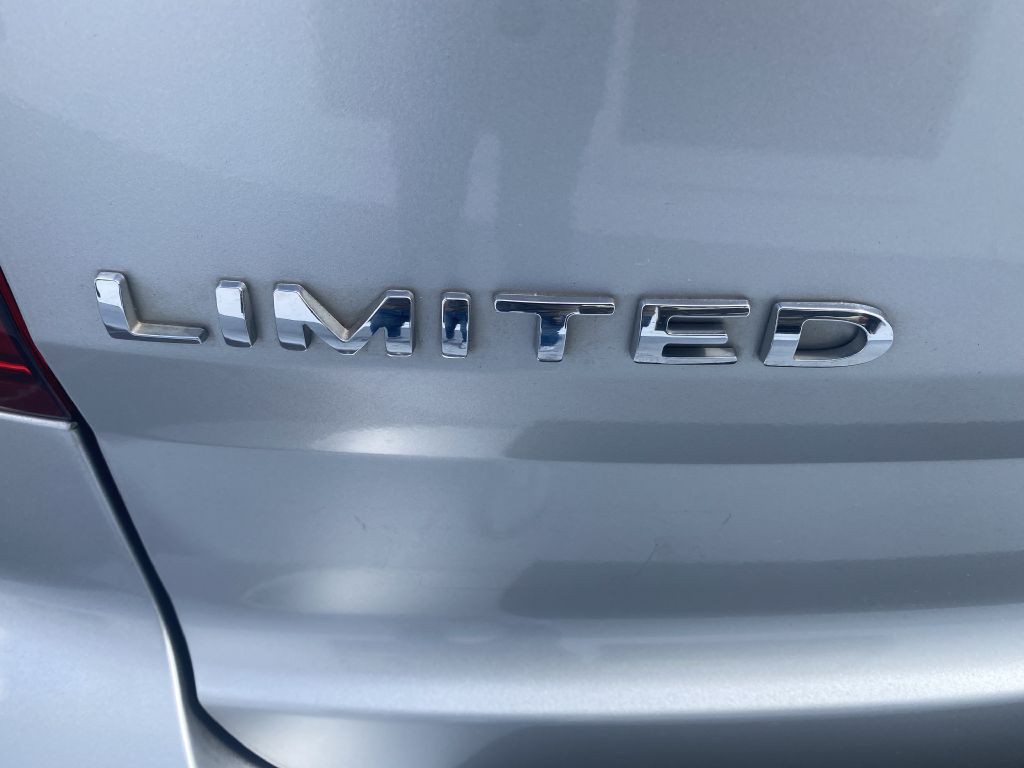 2015 Ford Explorer Image 4
