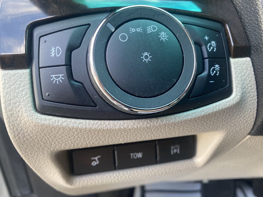 2015 Ford Explorer Image 10