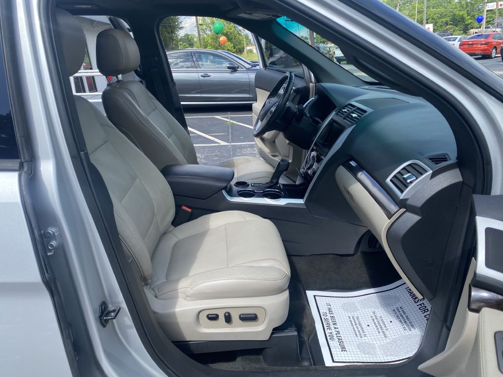 2015 Ford Explorer Image 24