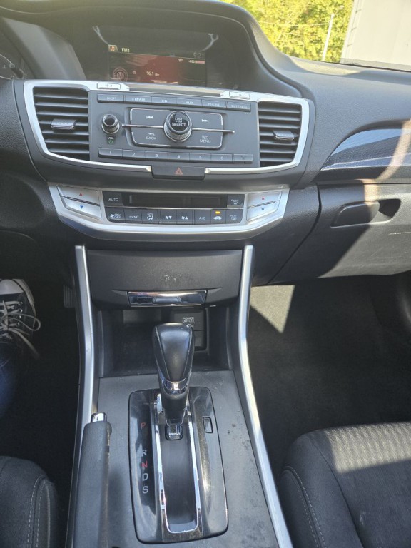 2014 Honda Accord Image 16