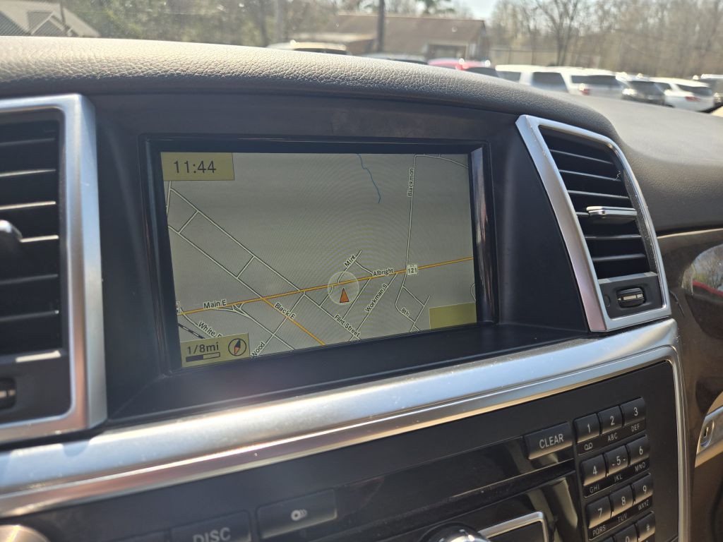 2012 Mercedes-Benz M-Class Image 20