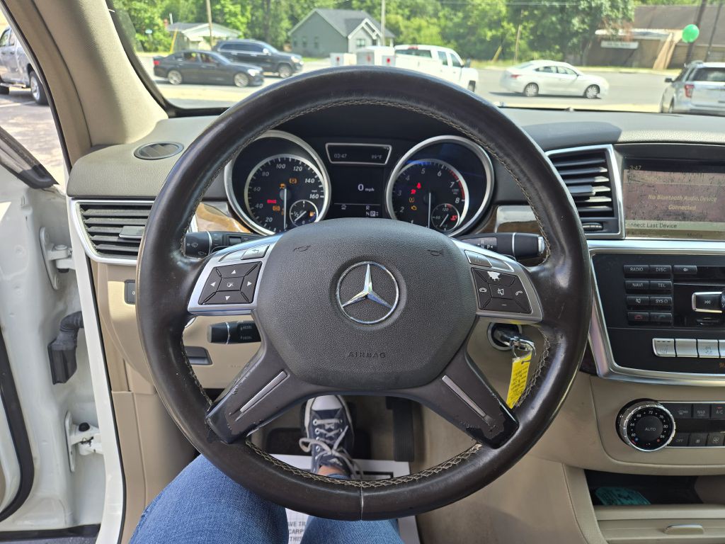 2012 Mercedes-Benz M-Class Image 26