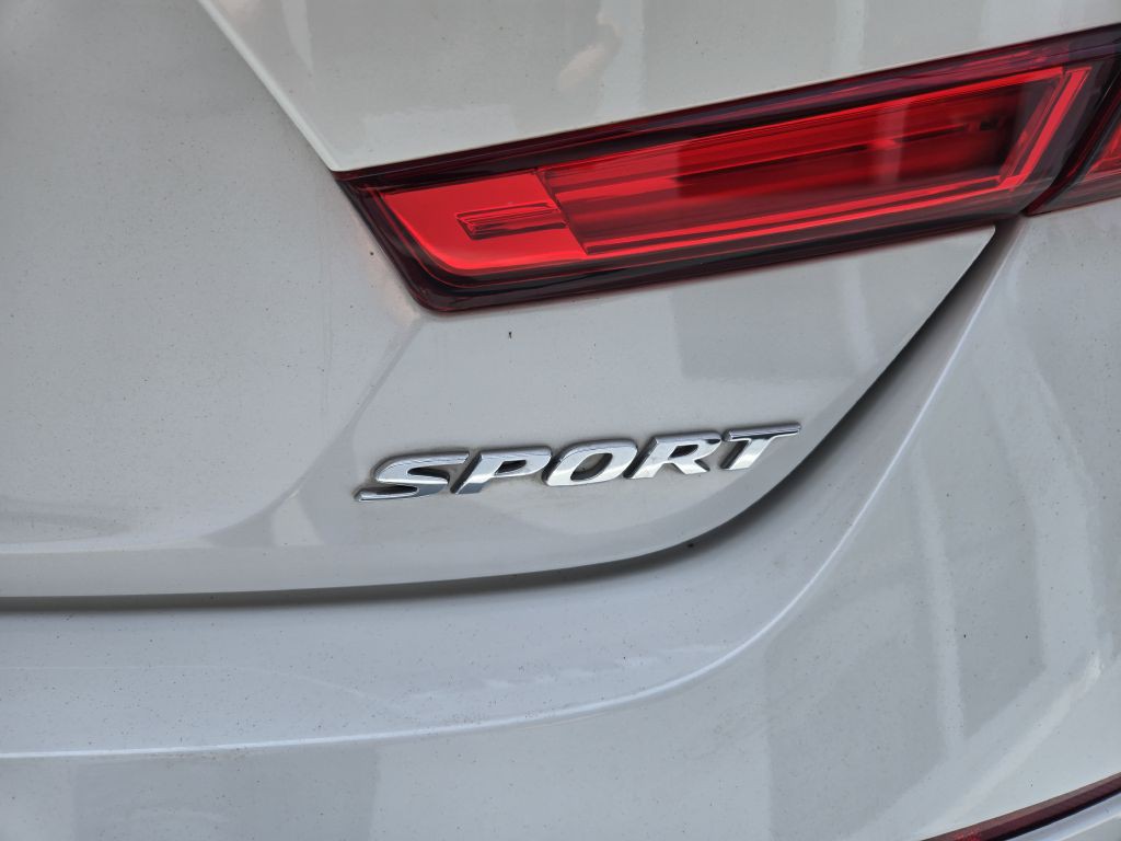 2018 Honda Accord Image 8