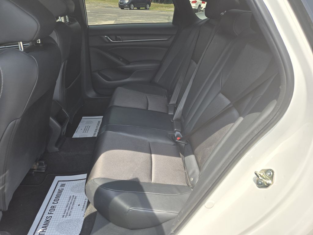 2018 Honda Accord Image 11
