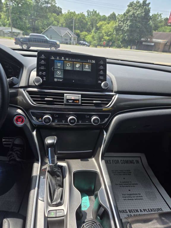 2018 Honda Accord Image 15
