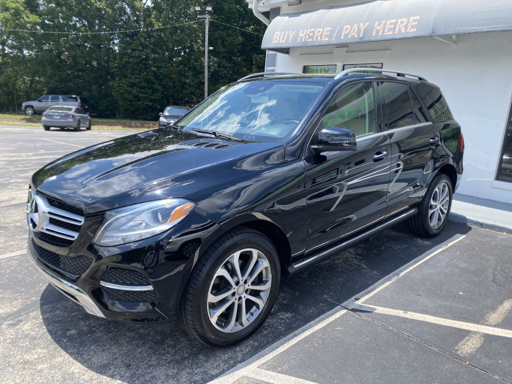 2016 Mercedes-Benz GLE-Class Image 2