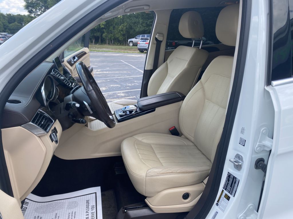 2017 Mercedes-Benz GLS-Class Image 9