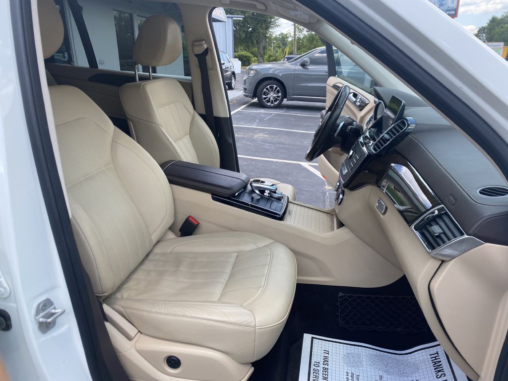 2017 Mercedes-Benz GLS-Class Image 11