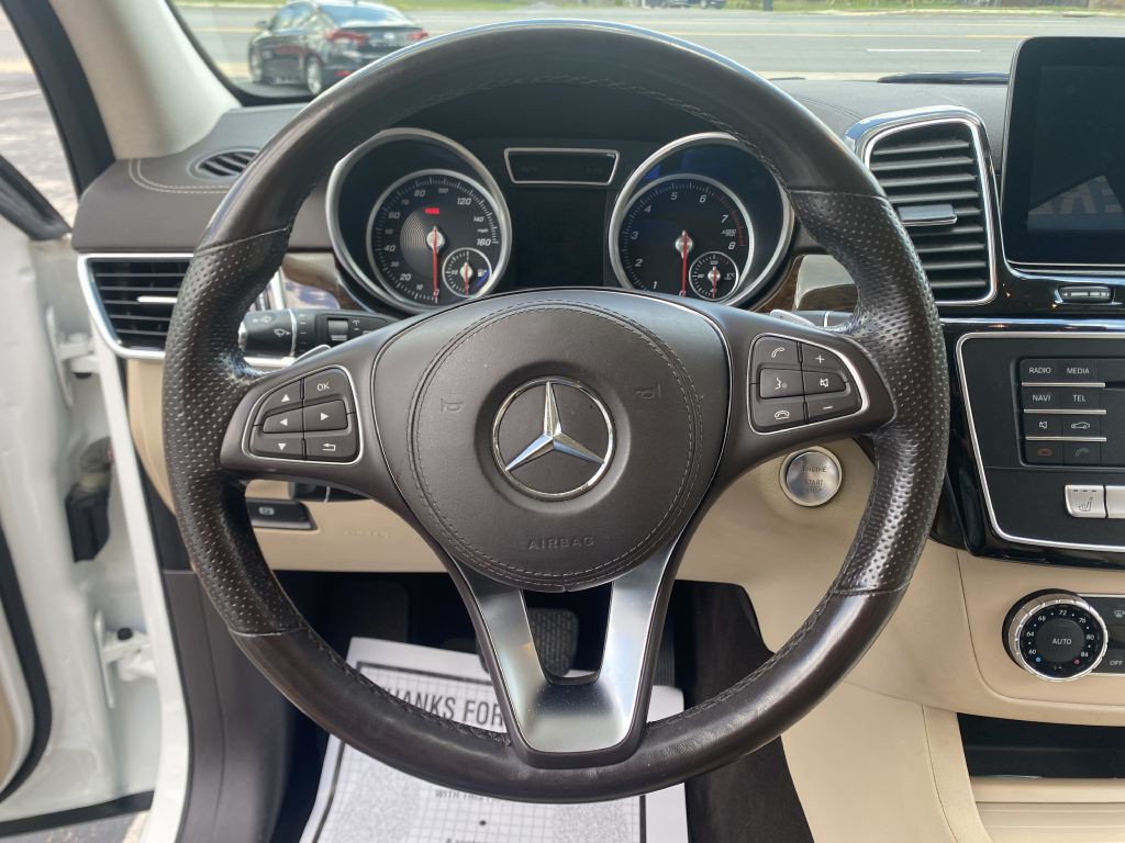 2017 Mercedes-Benz GLS-Class Image 16