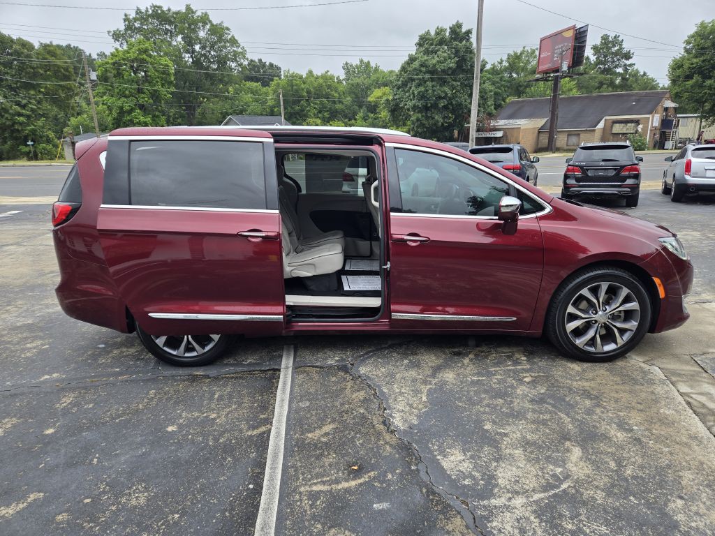 2017 Chrysler Pacifica Image 5