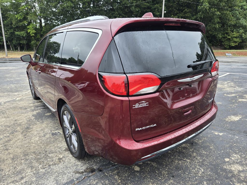2017 Chrysler Pacifica Image 8