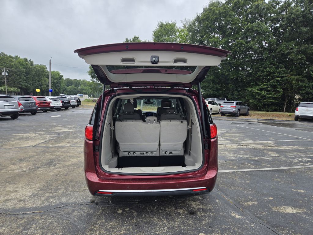 2017 Chrysler Pacifica Image 9