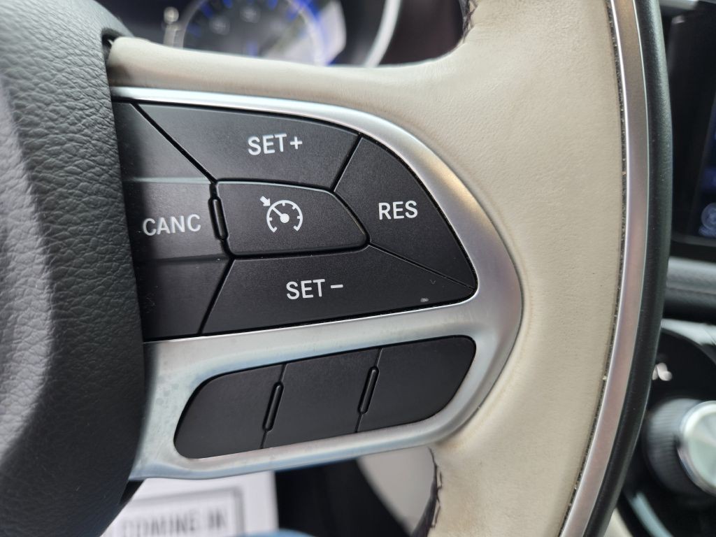 2017 Chrysler Pacifica Image 23