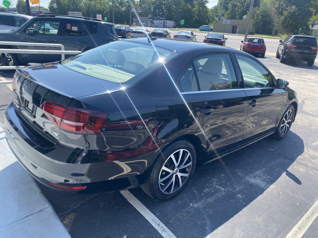 2017 Volkswagen Jetta Image 4