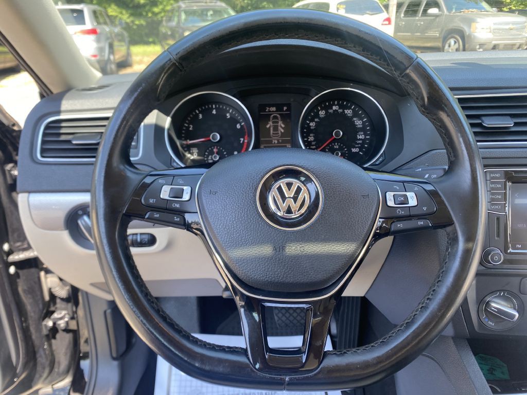 2017 Volkswagen Jetta Image 12