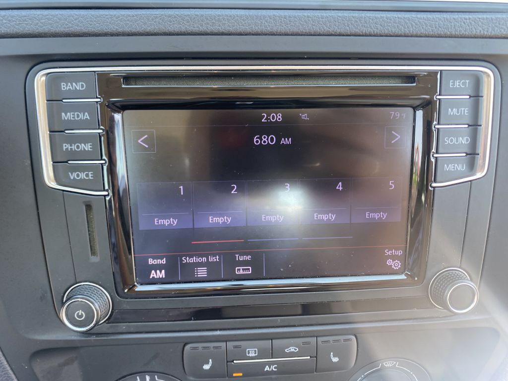 2017 Volkswagen Jetta Image 16