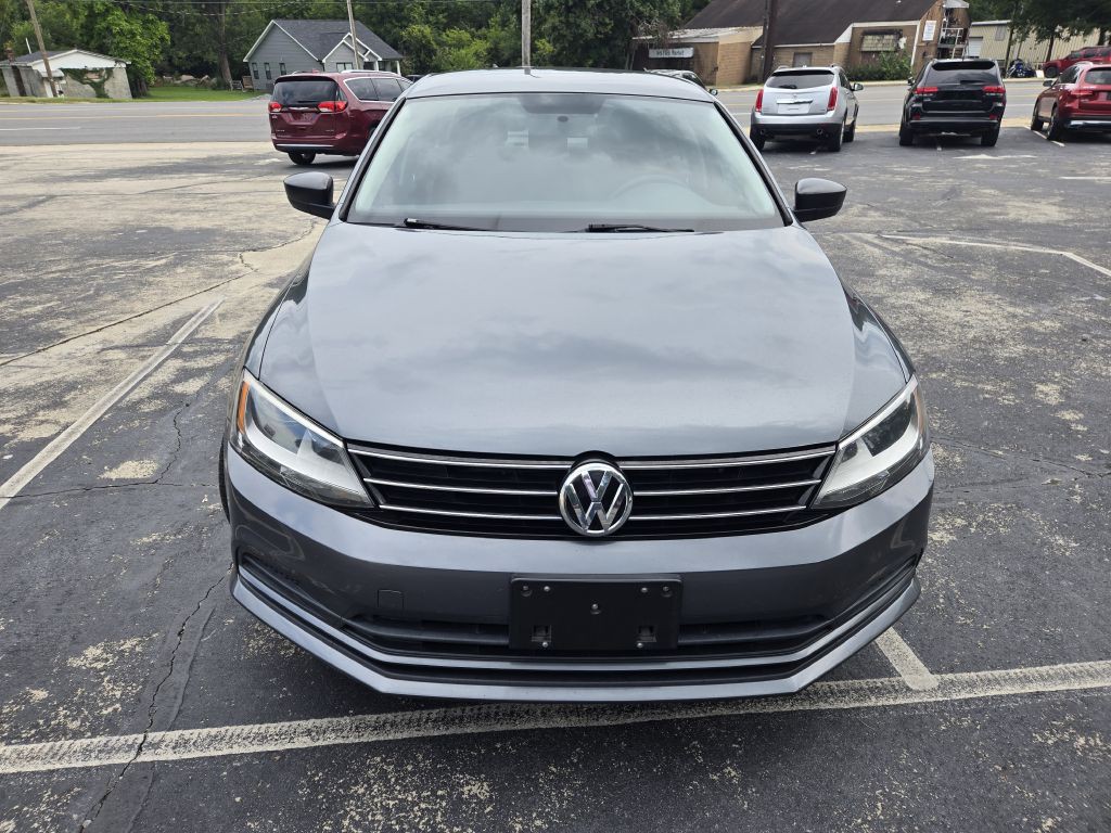 2016 Volkswagen Jetta Image 2