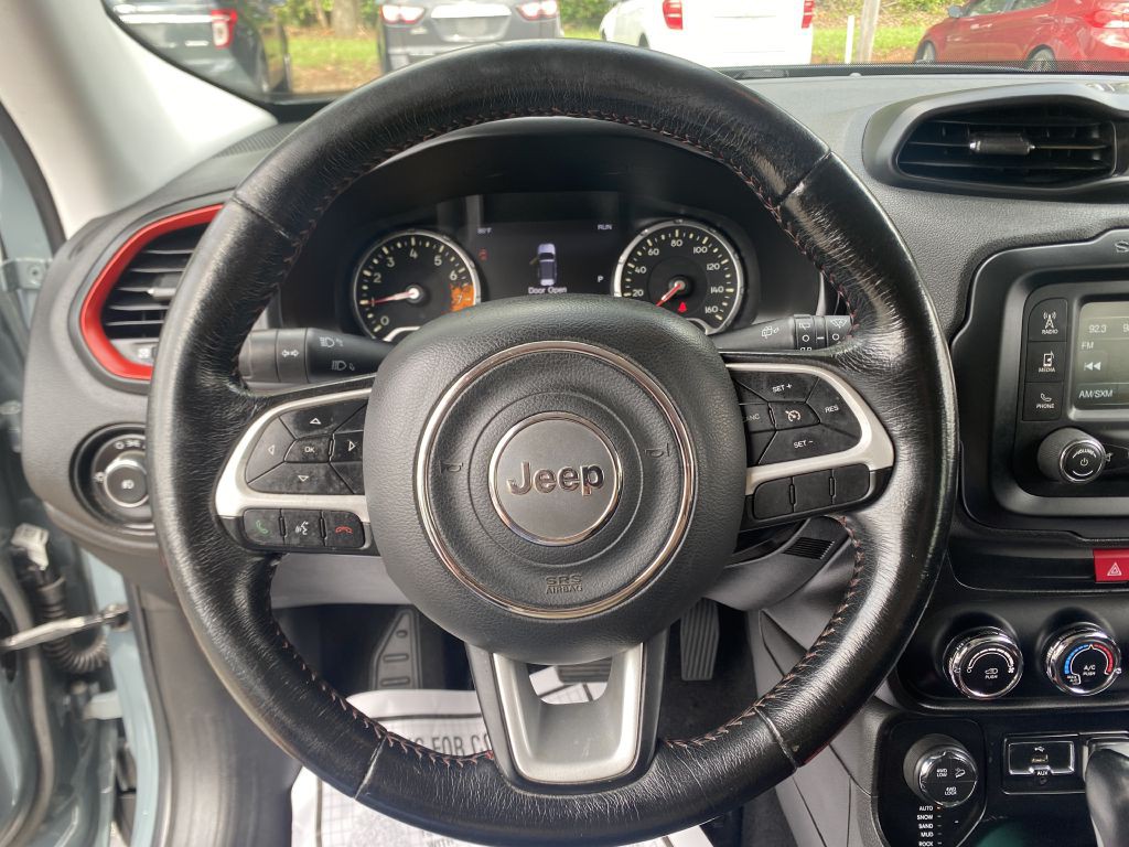 2016 Jeep Renegade Image 12