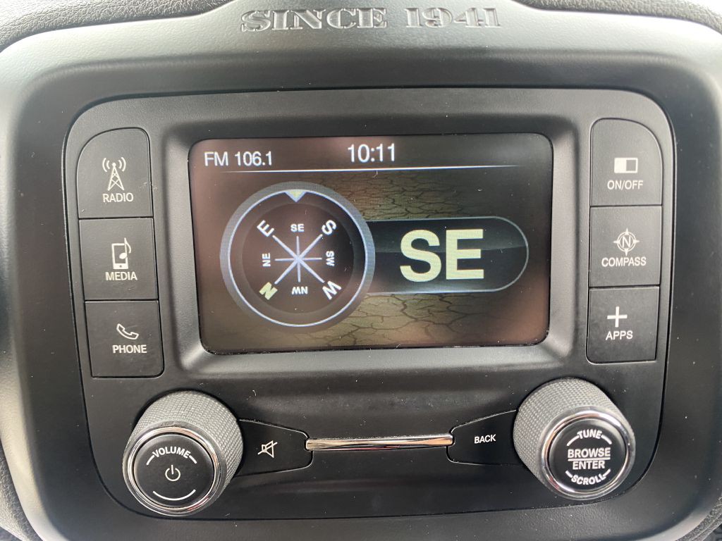 2016 Jeep Renegade Image 18
