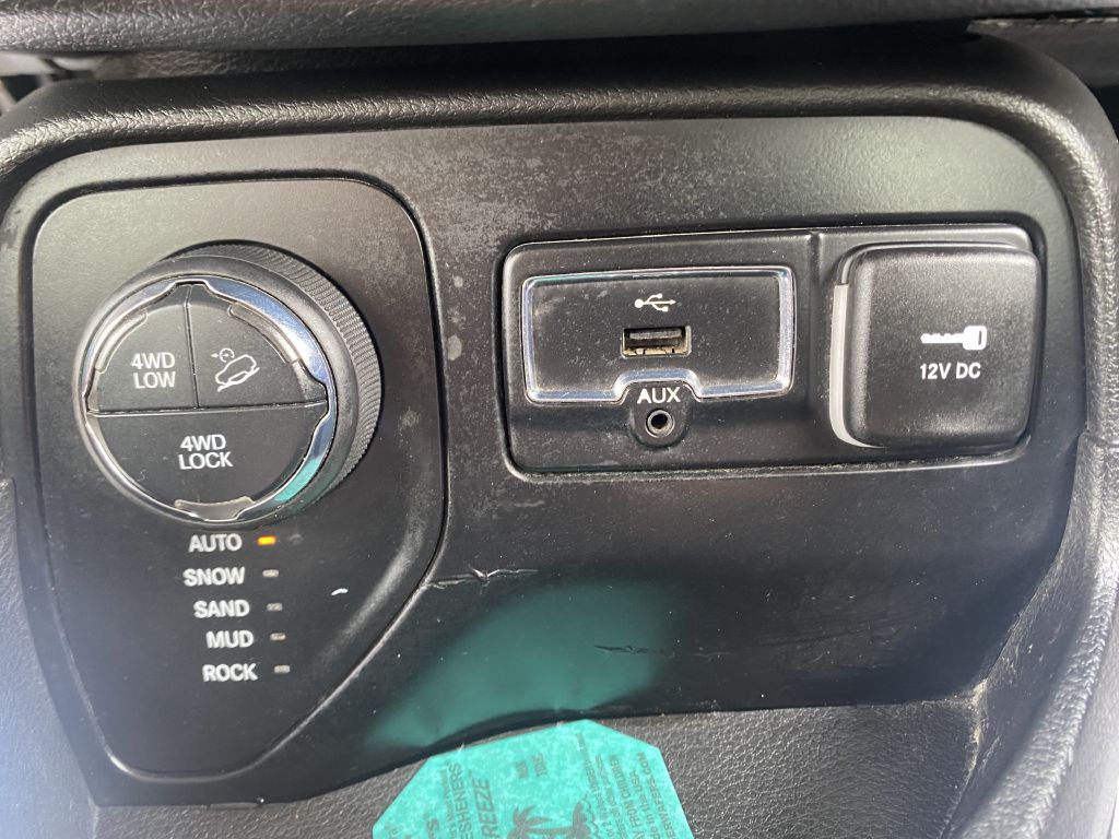2016 Jeep Renegade Image 21
