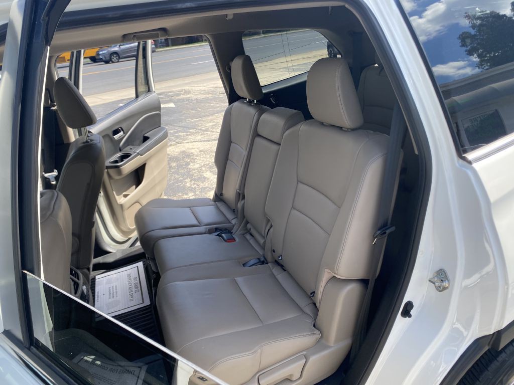 2018 Honda Pilot Image 24
