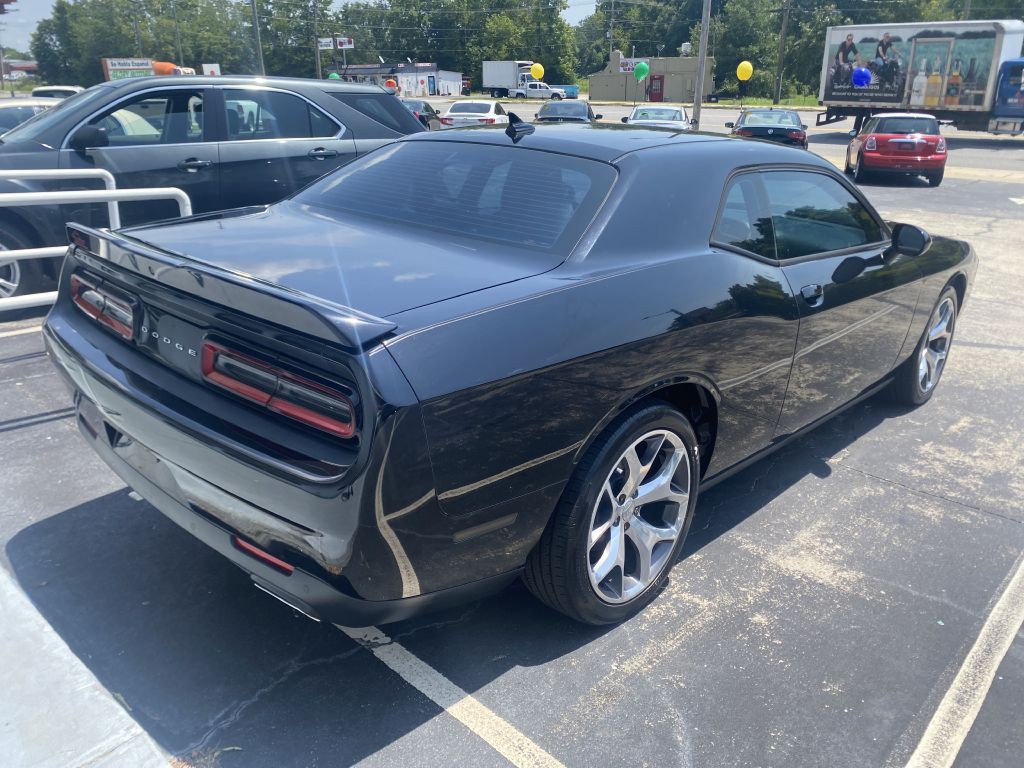 2016 Dodge Challenger Image 4