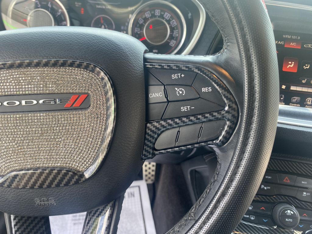2016 Dodge Challenger Image 10