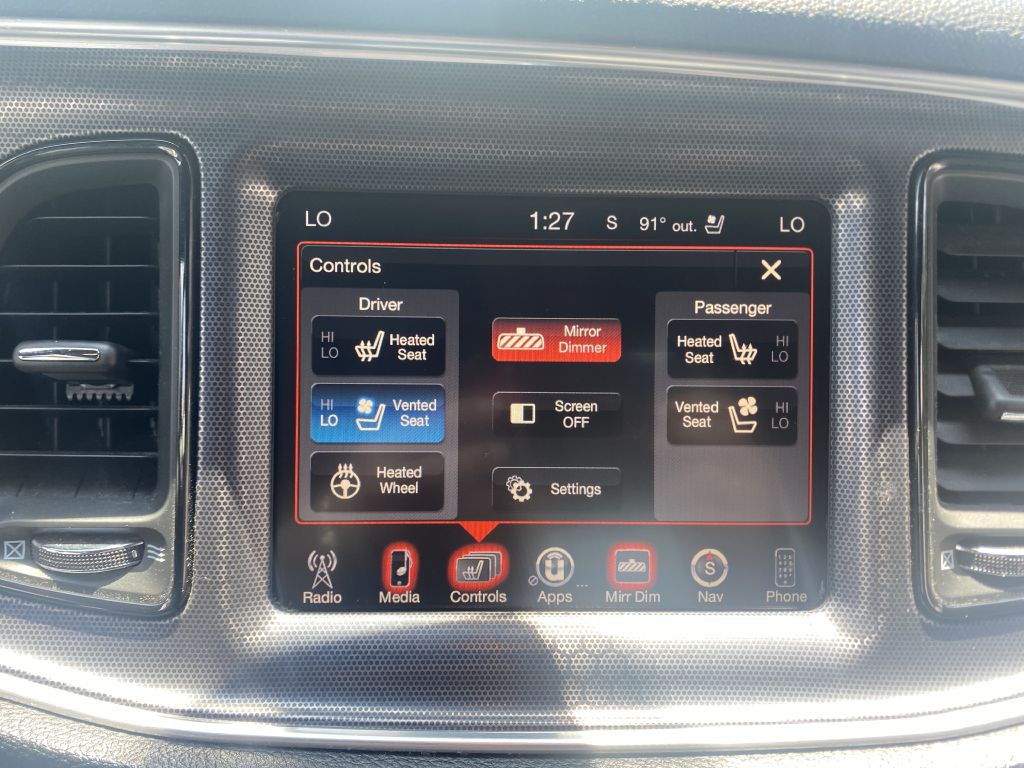 2016 Dodge Challenger Image 17