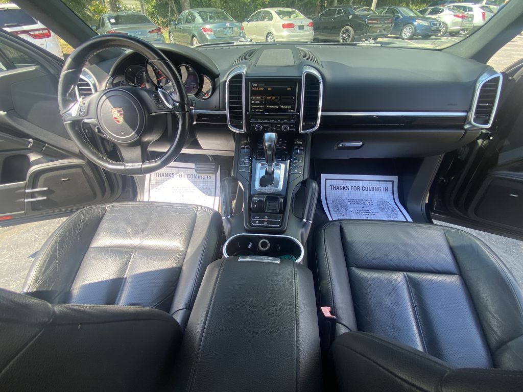 2012 Porsche Cayenne Image 8