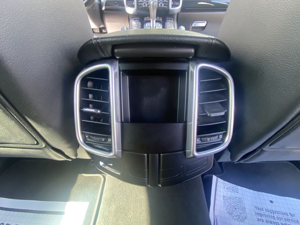 2012 Porsche Cayenne Image 16