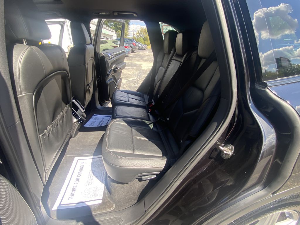 2012 Porsche Cayenne Image 18