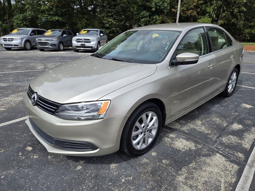 2013 Volkswagen Jetta Image 2