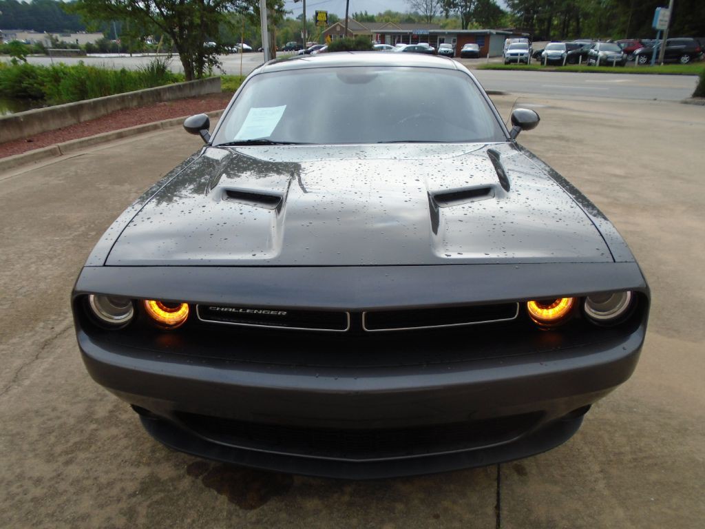 2016 Dodge Challenger Image 1