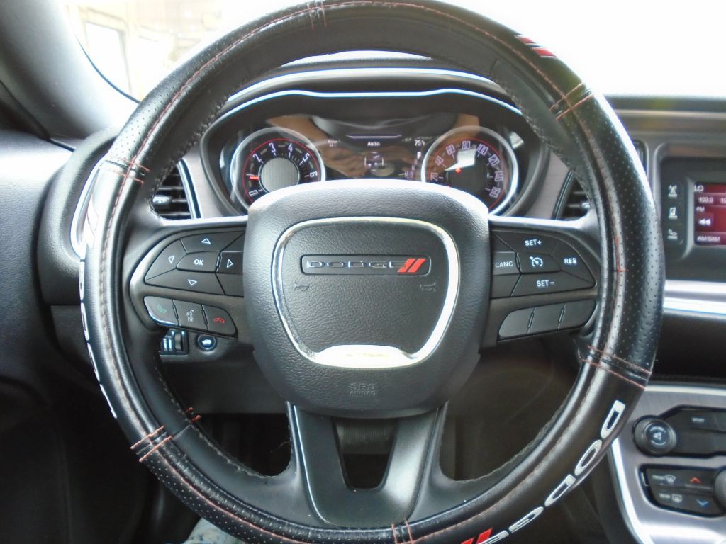 2016 Dodge Challenger Image 14