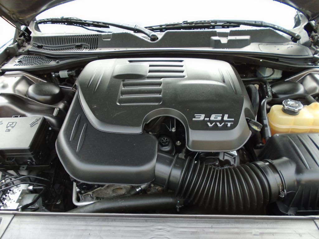 2016 Dodge Challenger Image 17